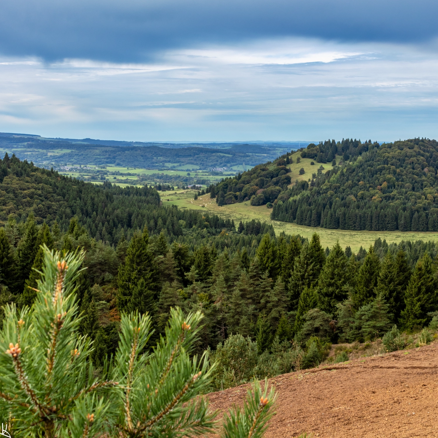 Puy de Pourcharet depuis le Puy de Lassolas
